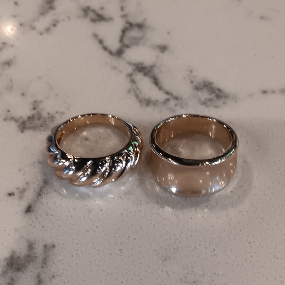 2 RINGS sz 7 - Picture 4 of 5